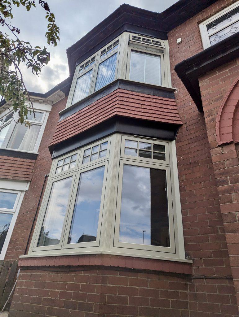 Bay window type - three-panel design on Edwardian terrace
